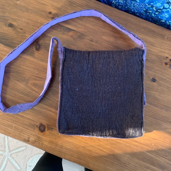 Artisan Felted Sheepswool Adorable Purse, 12 X 11.5”. - Picture 3 of 6